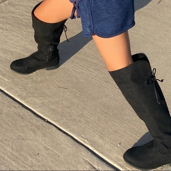 Black high boots - Picture 6 of 8